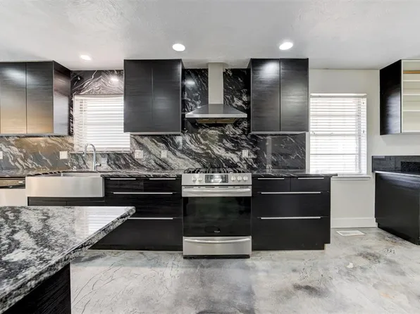 11809 Dover Cir, Oklahoma City, OK 73162