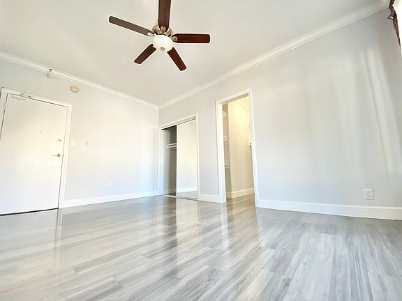 2nd image of 238 S Mariposa Ave APT 405
