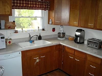 4th image of 4139 Dennis Ln