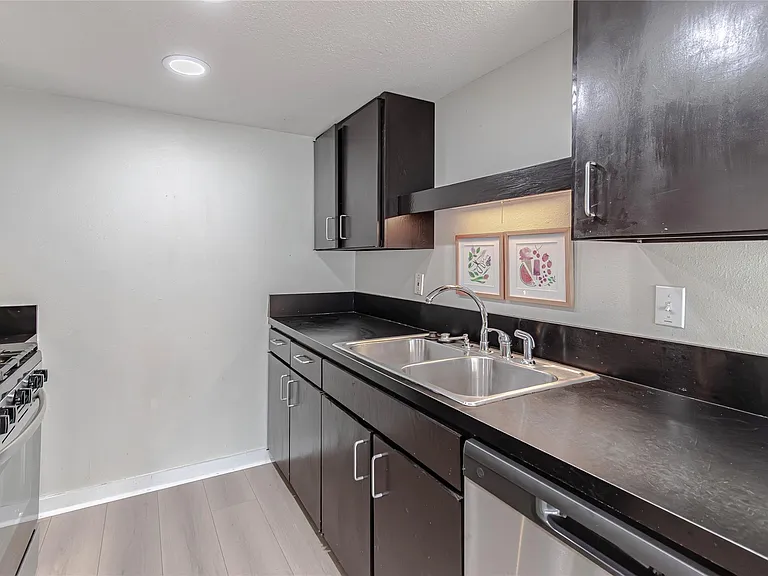 1800 Lavaca St #A-705 — Photo 6