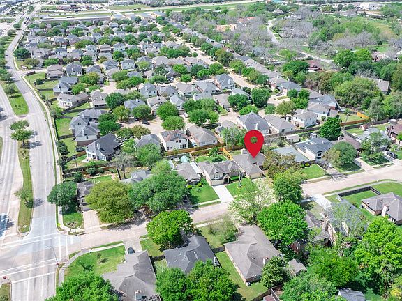 4th image of 16342 Maple Downs Ln