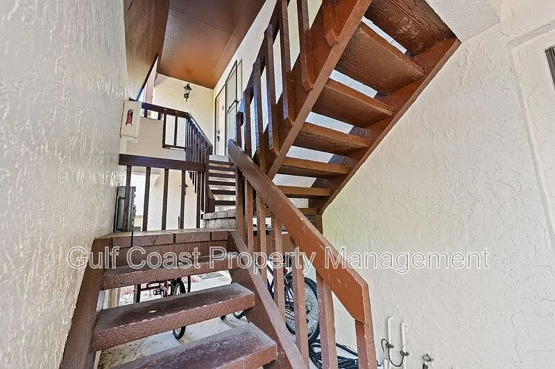 2 bed, 2.0 bath, $1,750 — Photo 2