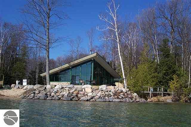 1st image of 237 NW Torch Lake Dr