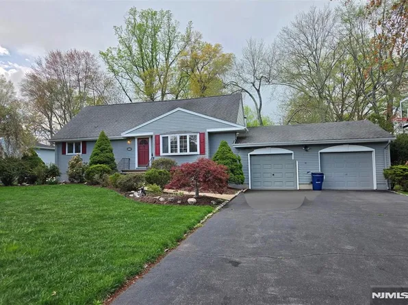 100 Mills Ave, Norwood, NJ 07648