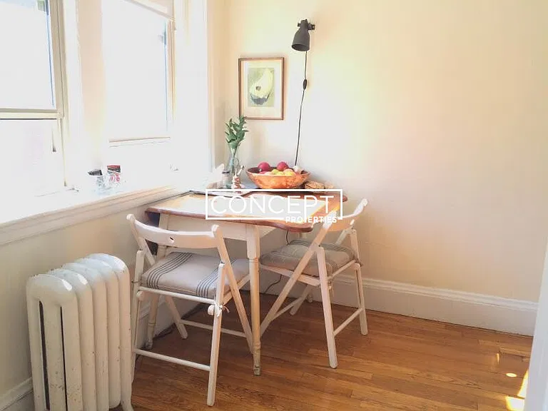 1610 Massachusetts Ave #10 — Photo 1