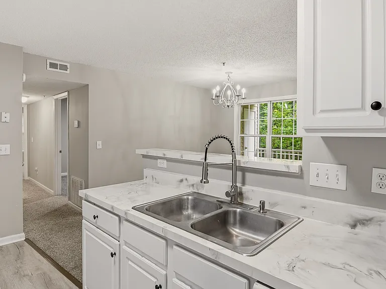 123 Ivy Glen Ct — Photo 6