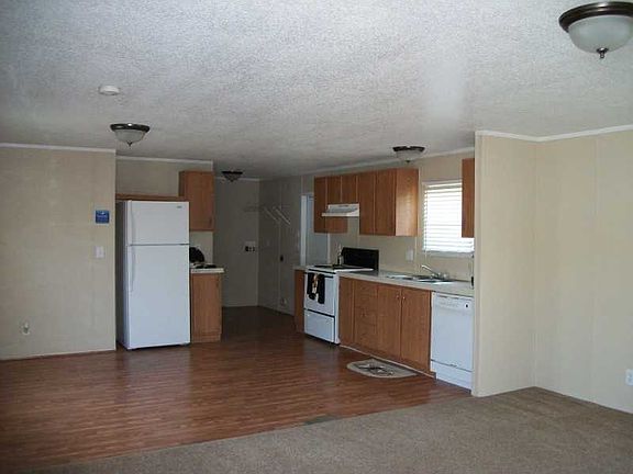 2nd image of 107 Kelly Ln