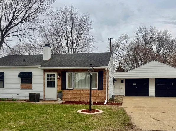 1420 Seminole Dr, Ottawa, IL 61350