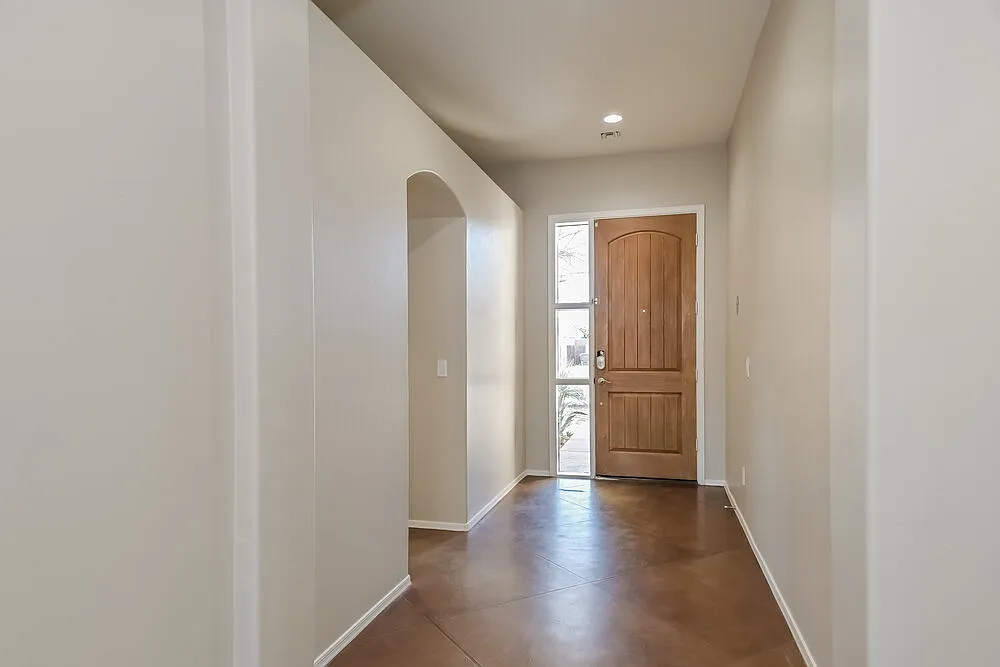 4 bed, 2.0 bath, 1917 sqft, $2,275 — Photo 3