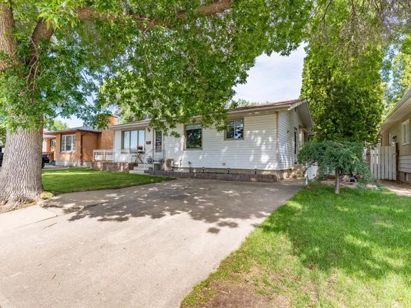 2339 W 20th Ave SE, Medicine Hat, AB T1A 3Y2