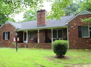 1810 Cumberland Rd, Farmville, VA 23901