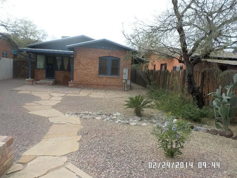 609 E Mabel St — Photo 13