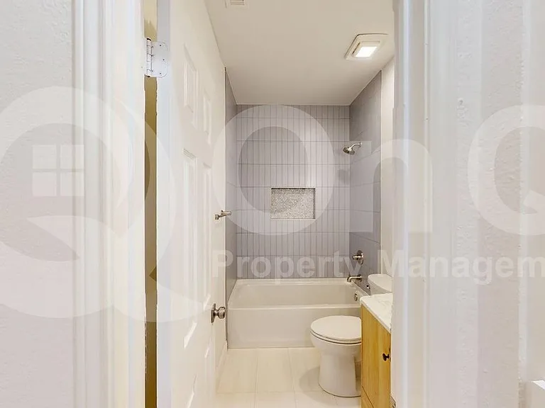 6000 Auburndale Ave #B — Photo 12