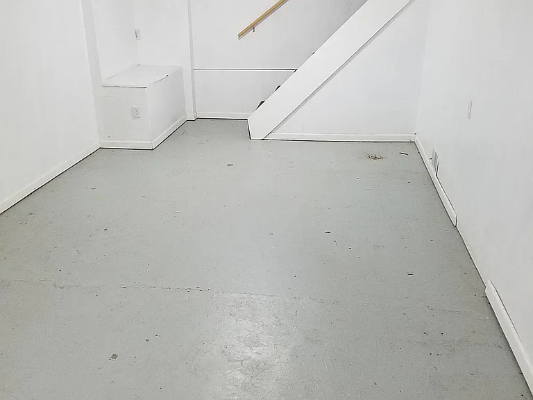 635 Fuller Ave NE — Photo 13