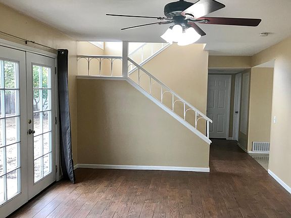 3rd image of 15031 Ashwood Ln