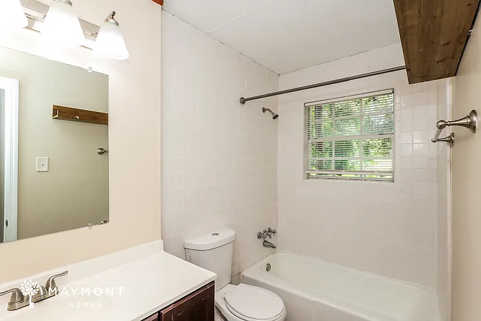 1684 Regency Pl — Photo 15