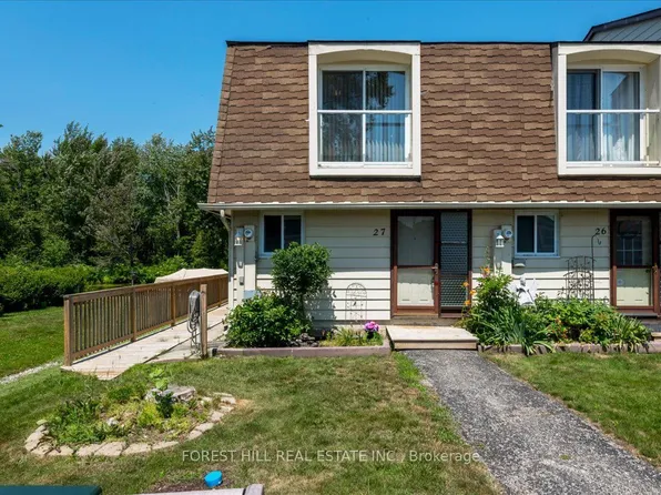4 Paradise Blvd #27, Ramara, ON L0K 1B0