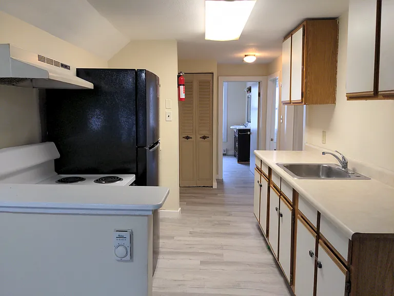 18 Walnut St #2 — Photo 33