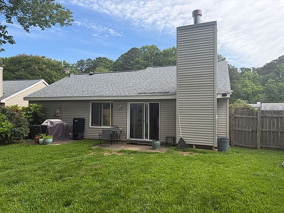 3rd image of 1115 Woodcock Ln