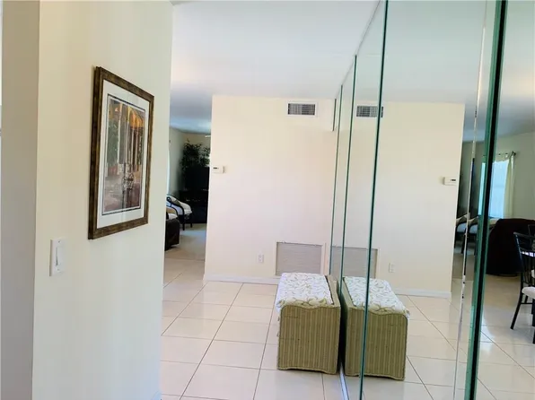 17 Vista Palm Ln, Vero Beach, FL 32962