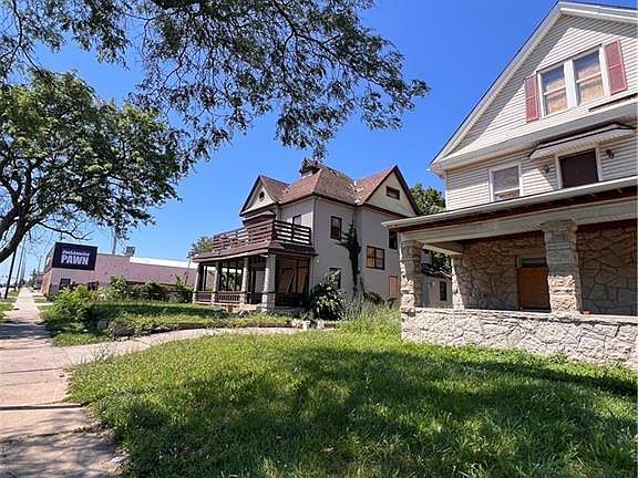2nd image of 2912 Prospect Ave