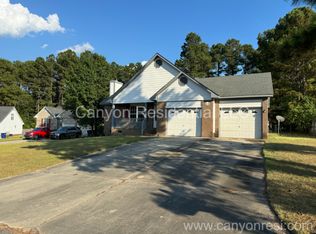 104 Cardinal Place Ct, Raeford, NC 28376