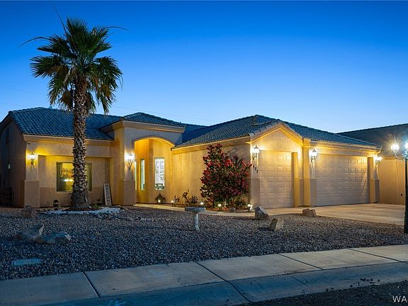 2nd image of 1688 E Alcazar Way