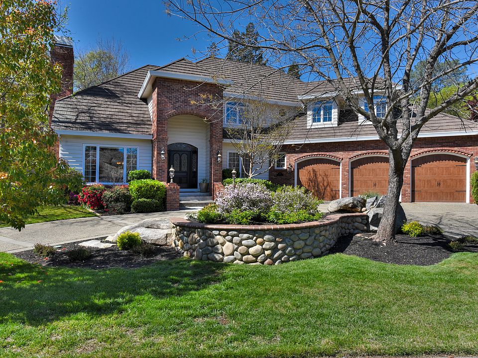 1st image of 135 Carmody Cir
