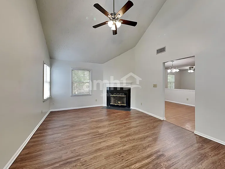 210 Wood Valley Ct — Photo 8
