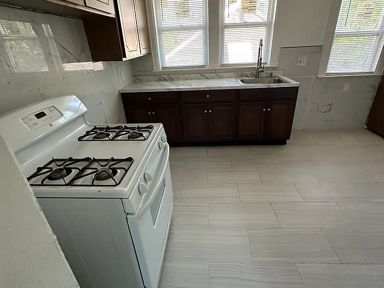 3682 Bedford St #2 — Photo 8