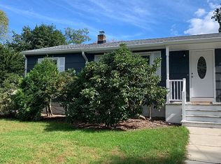 98 Circle Dr, Oak Ridge, NJ 07438