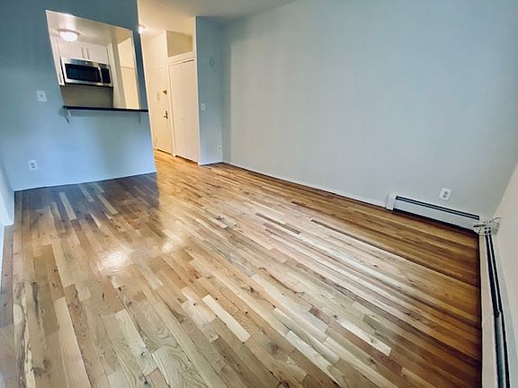 3rd image of 307 E 94th St #1B