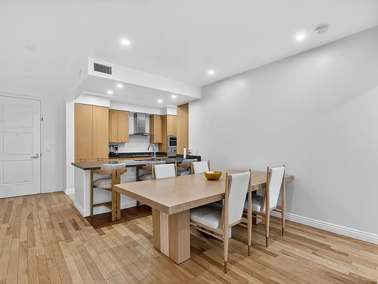 368 Caruso Ave — Photo 5