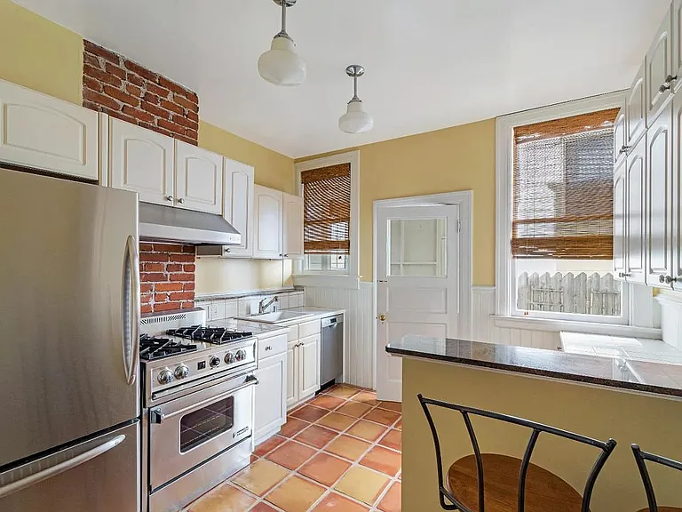 16 Delgado Pl — Photo 4