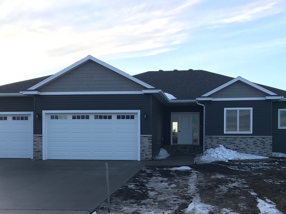 1st image of 2408 N Pond Dr E