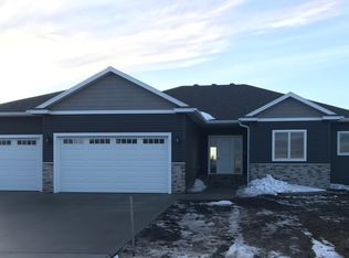 2408 N Pond Dr E, West Fargo, ND 58078