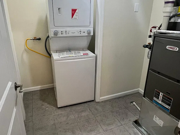 145 Bergen Ave #4 — Photo 21