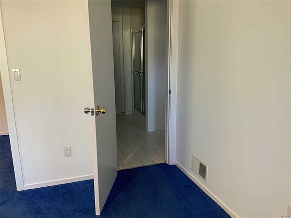 4th image of 17 Bettina Ct