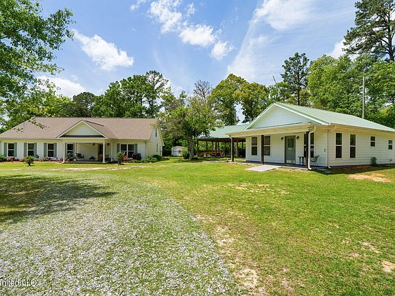 4th image of 311 Lakeside Dr