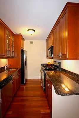 Sold by Mikhail Knova, LREB | media 26