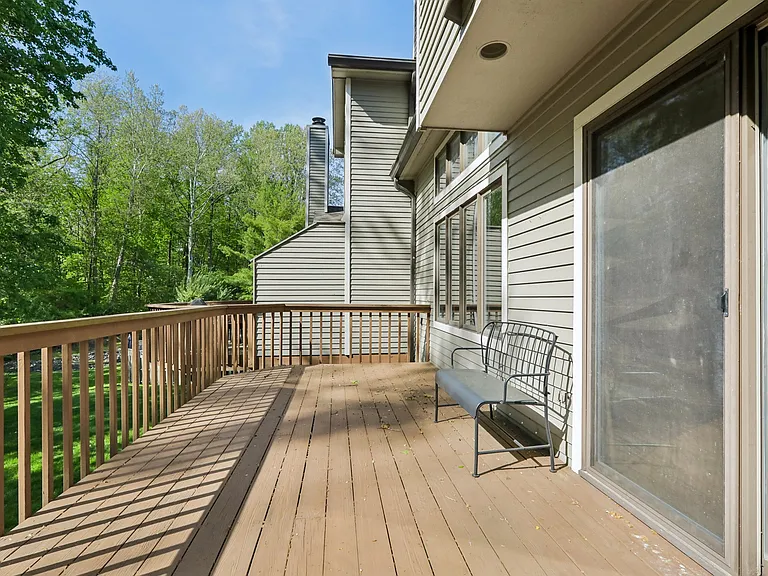 79 Lakeview Dr — Photo 41