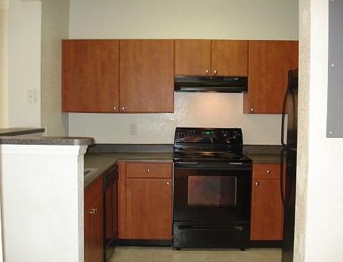 2nd image of 206 E South St Unit 1033
