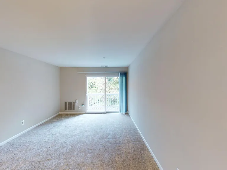 Canterbury Apartments — Photo 45