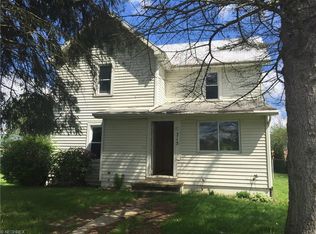 715 7th St SE, Brewster, OH 44613
