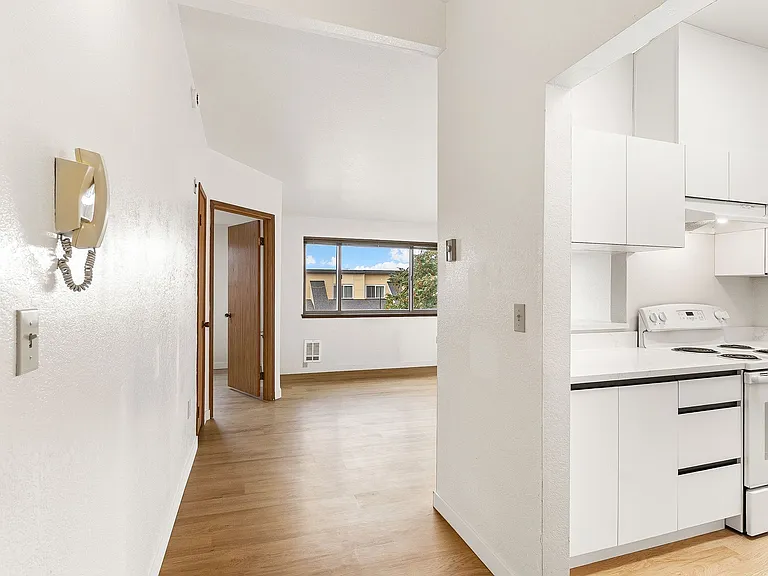 Maplewood Apartments One Month Free! — Photo 35
