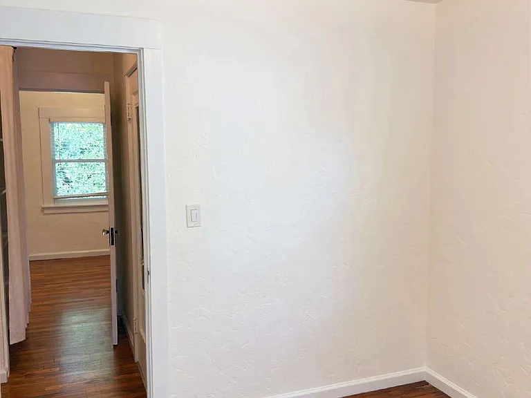 174 France St — Photo 13