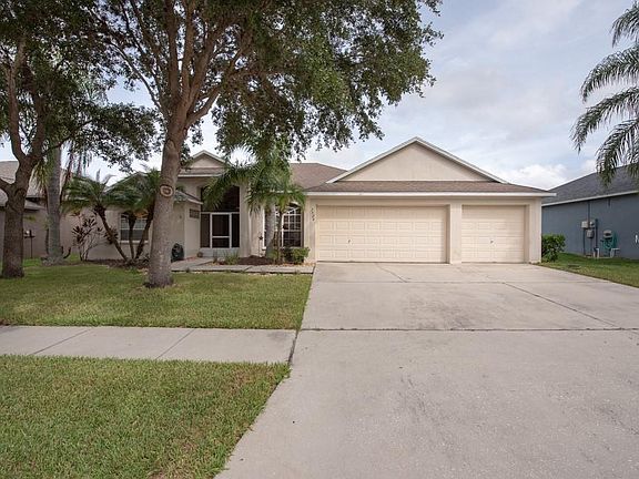 2nd image of 7524 Regents Garden Way