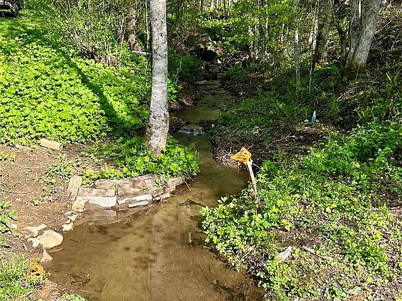 2nd image of 488 Cad Campbell Rd
