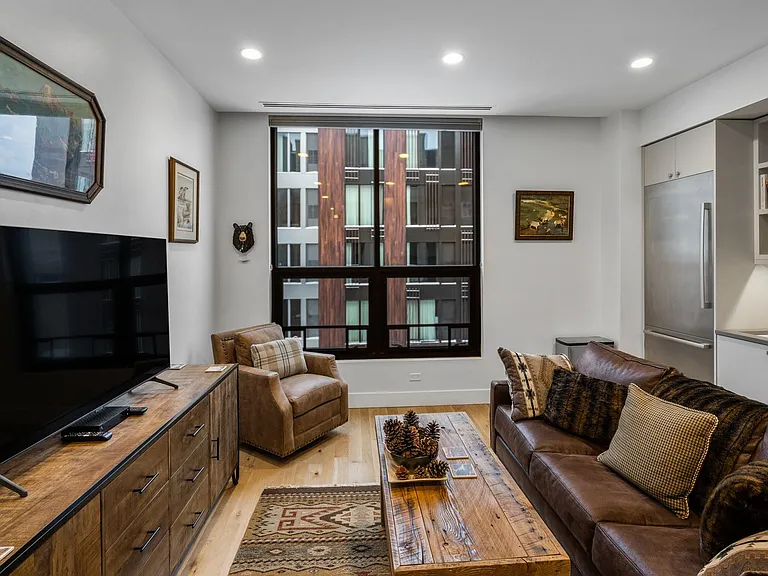 5 W Mendenhall St #309 — Photo 19