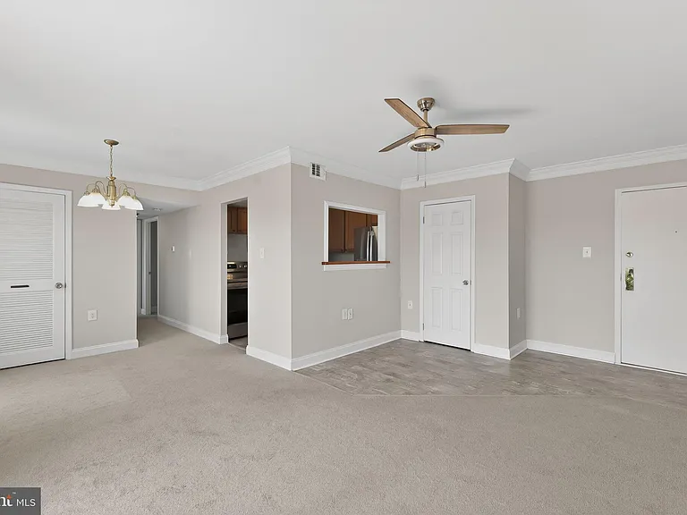 Clubhouse Dr SW — Photo 4